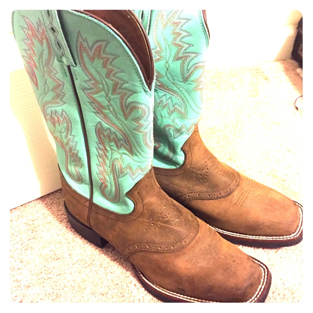 Cowgirl Boots ✨